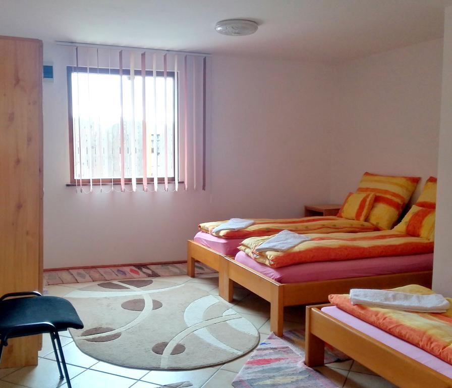 Zárug Vendégház Lăzarea Extérieur photo